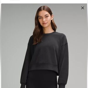 Lululemon Black Crewneck Sweatshirt